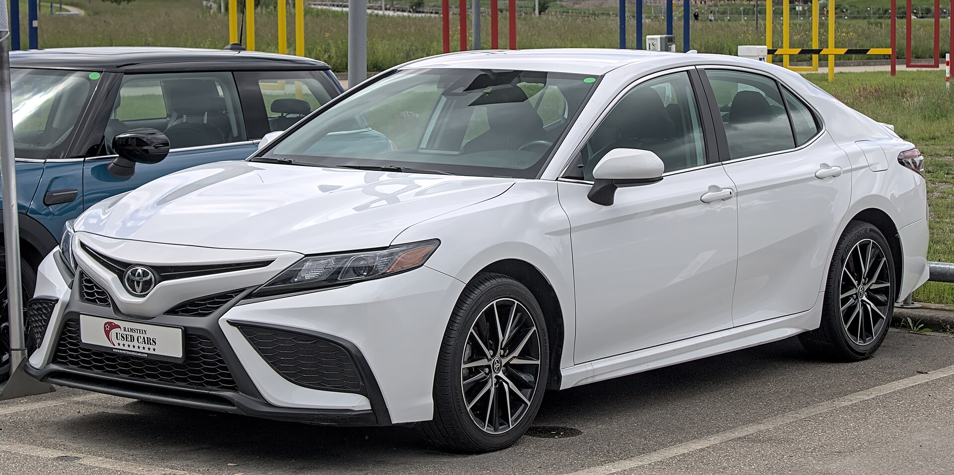 2020 Toyota Camry 2.5 Hybrid